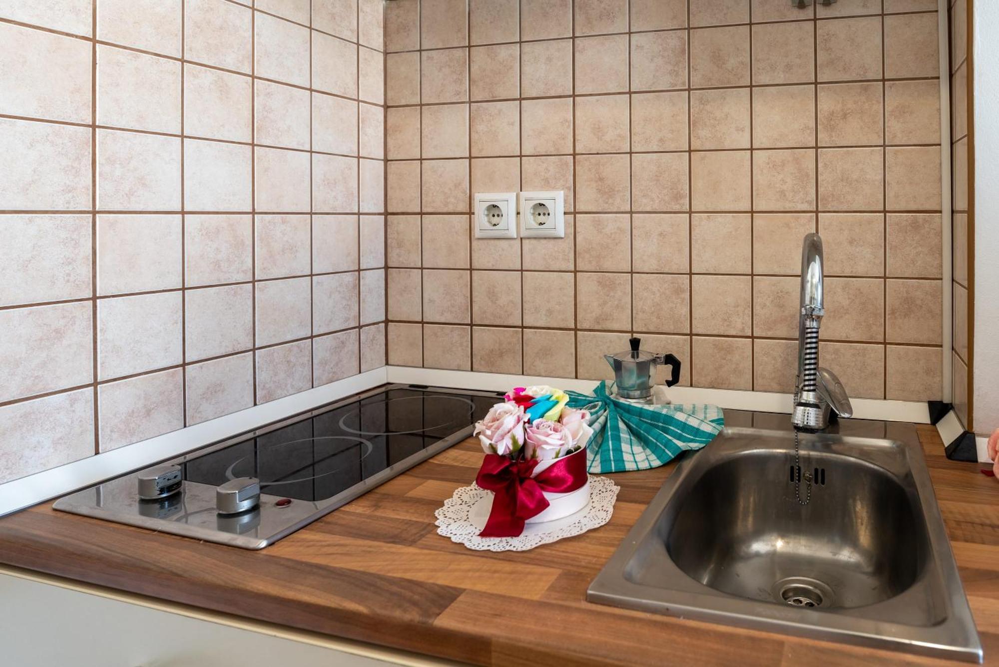 בודפשט Central - Bright - Calm Studio For Solo Travellers מראה חיצוני תמונה