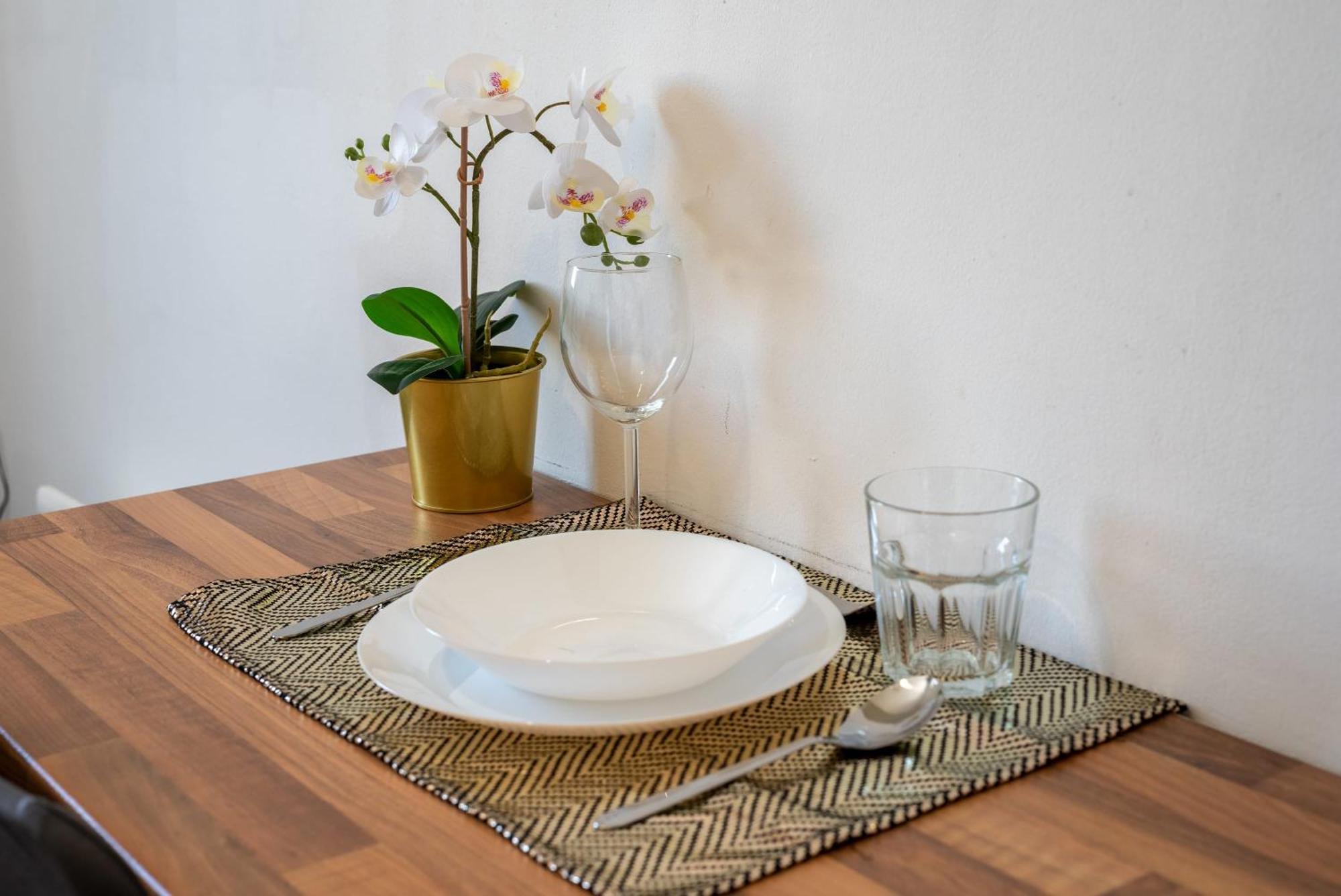בודפשט Central - Bright - Calm Studio For Solo Travellers מראה חיצוני תמונה